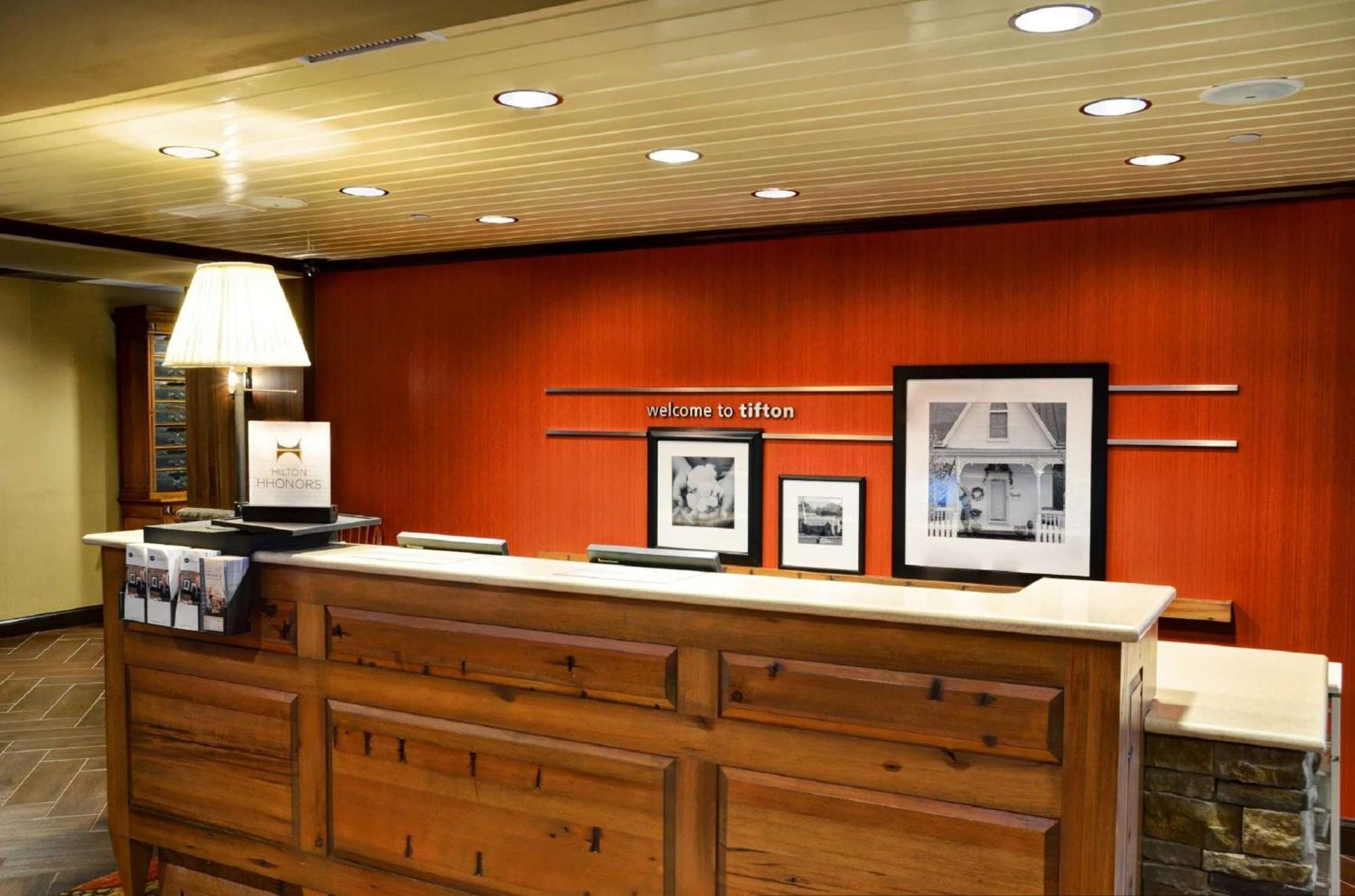 Hampton Inn & Suites Tifton Eksteriør bilde